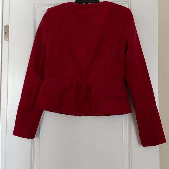 Red collarless peplum jacket - Picture 2 of 2